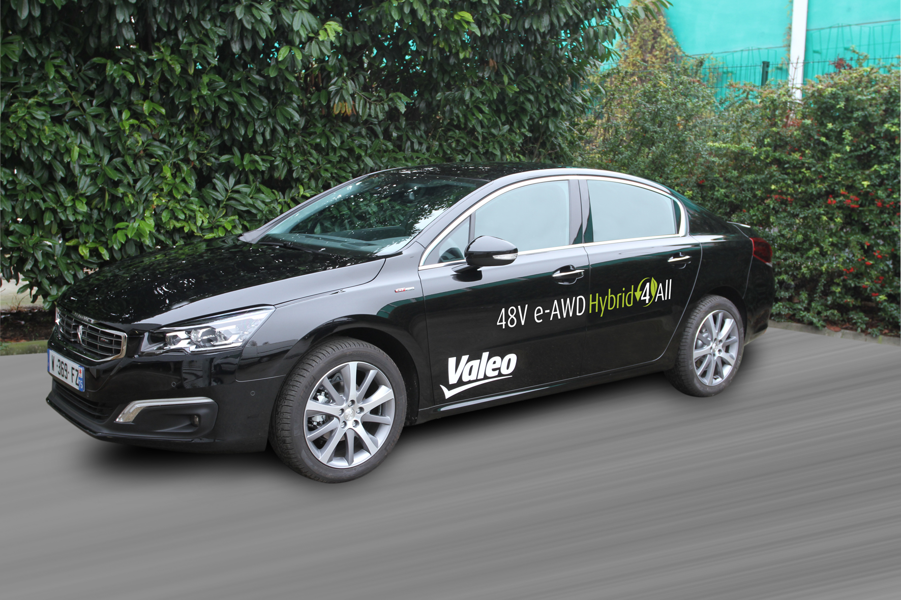 Valeo 48V Hybrid4All democar