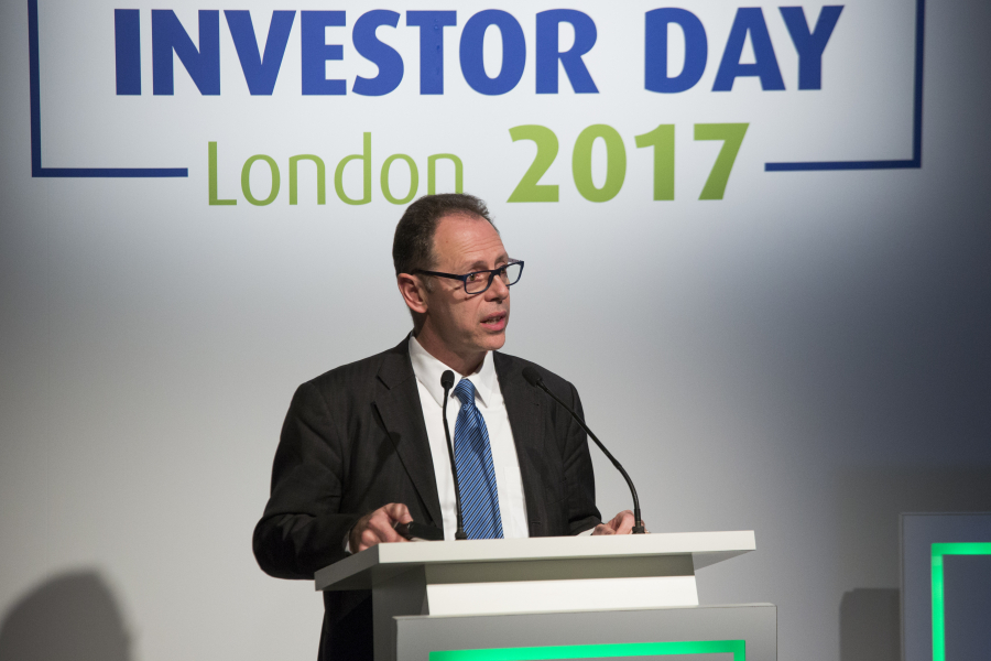 Francisco Moreno giving a speech at Valeo Investor Day 2017 in London