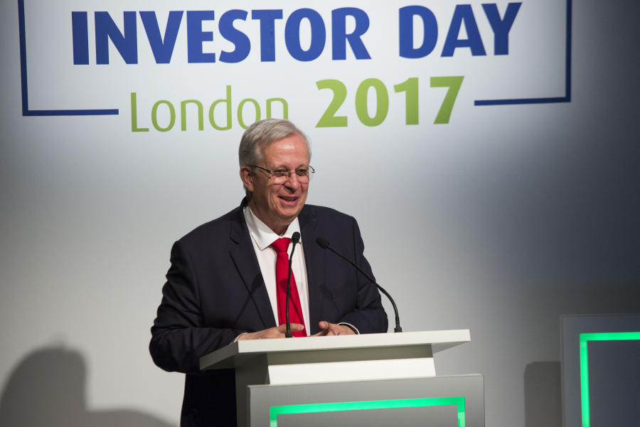 Jacques Aschenbroich giving a speech at Valeo Investor Day 2017 in London