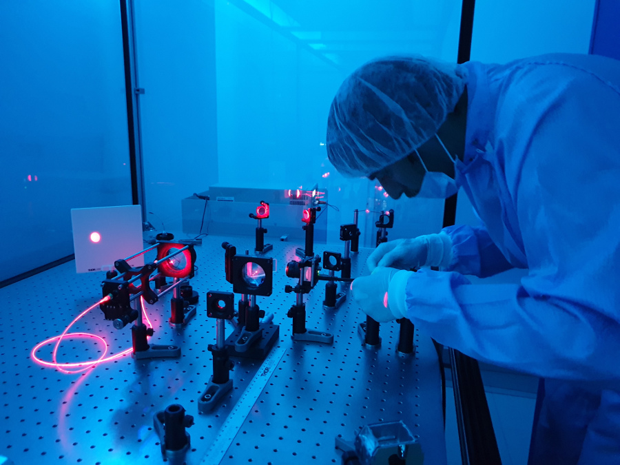 Engineer working in a Valeo plant in Czech Republic