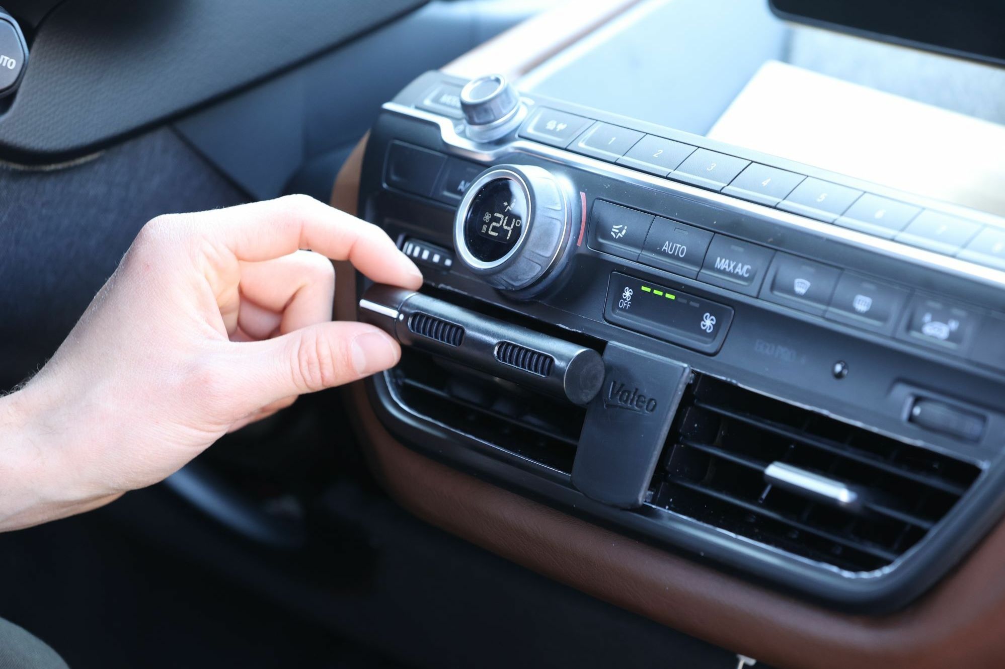 Neutraliseur d'odeur professionnel pour voiture