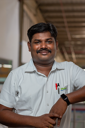 Portrait of Saminath, Production Quality Engineer at Valeo India