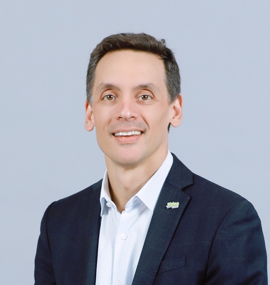 Portrait of François Marion, Group Communications Senior Vice President
