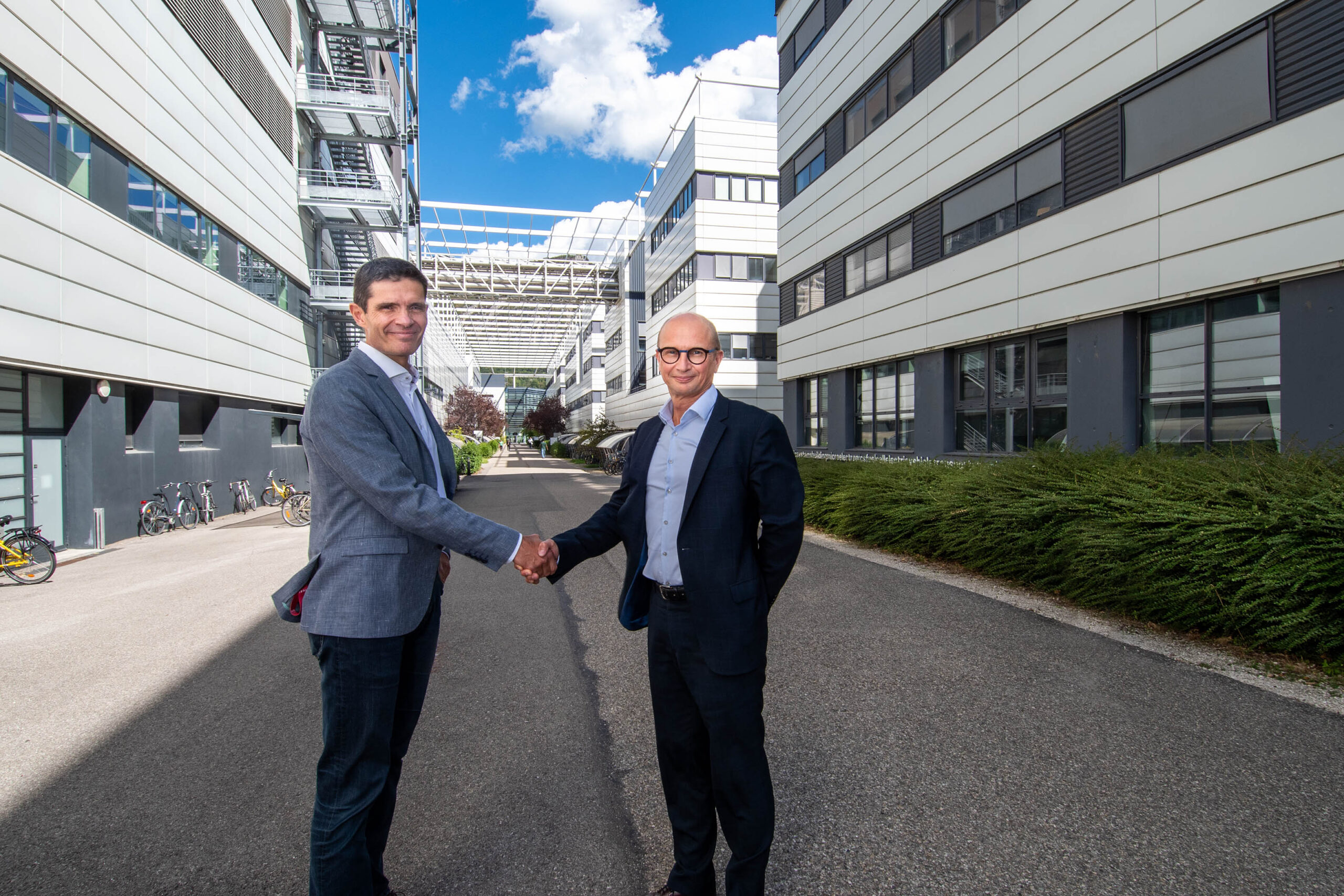 EV power electronics collaboration of Valeo and the CEA